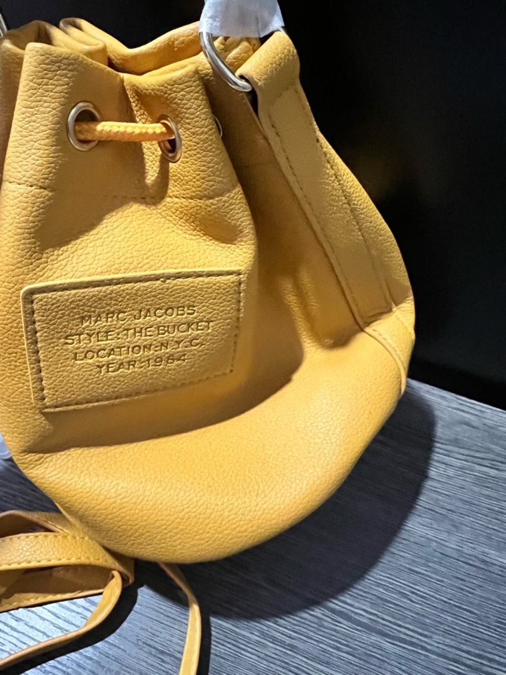 Marc Jacobs The Bucket Small Leather Shoulder Bag in Yellow - Picture 5 of 5